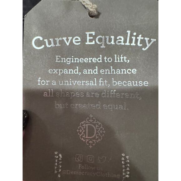 Democracy Curve Equality Mold and Hold Booty Lifting Jeans Best Boyfriend Fit - Picture 9 of 12